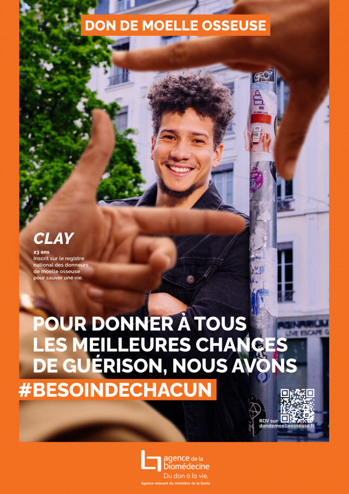 Image d'une affiche mettant en avant un jeune homme nommé Clay 